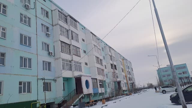 3 комн., 77.0 м², 2 эт.
