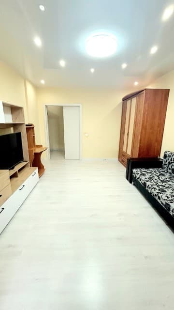 2 комн., 72.0 м², 3 эт.