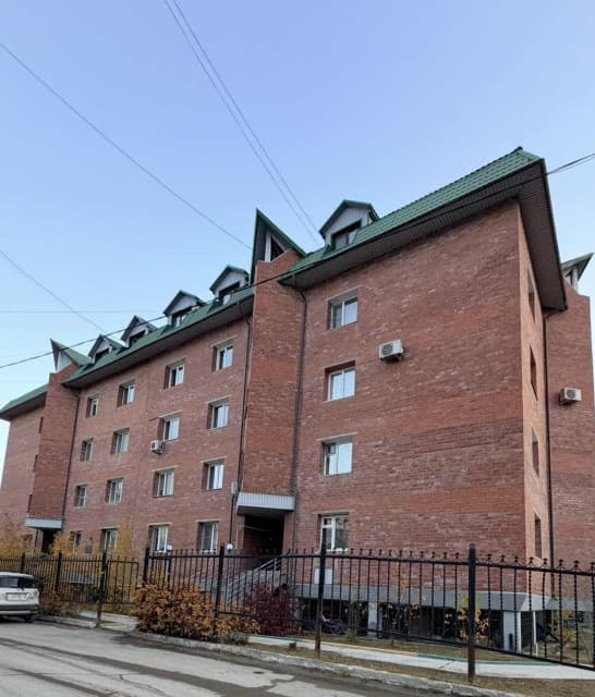 4 комн., 134.0 м², 2 эт.
