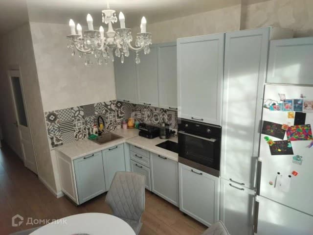 2 комн., 70.3 м², 2 эт.