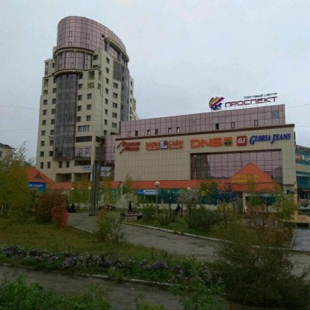 5+ комн., 180.0 м², 14 эт.