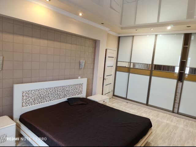 4 комн., 90.0 м², 8 эт.