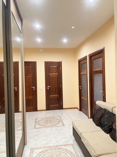 2 комн., 59.8 м², 3 эт.