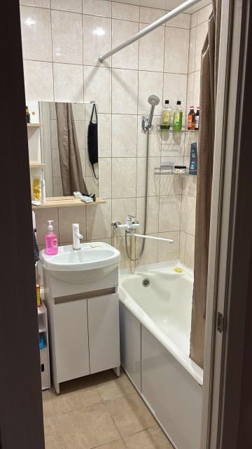 3 комн., 63.0 м², 5 эт.