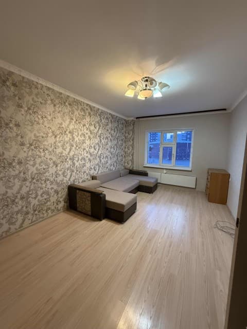 2 комн., 65.0 м², 2 эт.