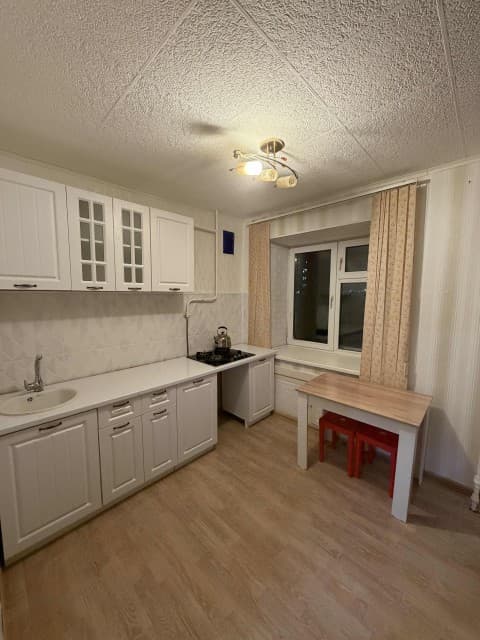 1 комн., 35.0 м², 1 эт.
