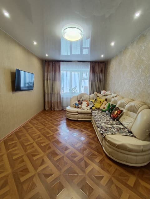 3 комн., 77.0 м², 8 эт.